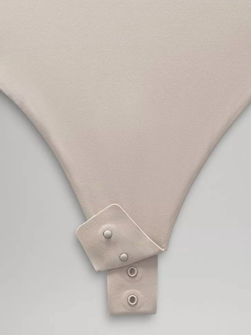 NWT Lululemon Wundermost Nulu Turtleneck Bodysuit Riverstone Grey Beige Medium - Picture 5 of 9